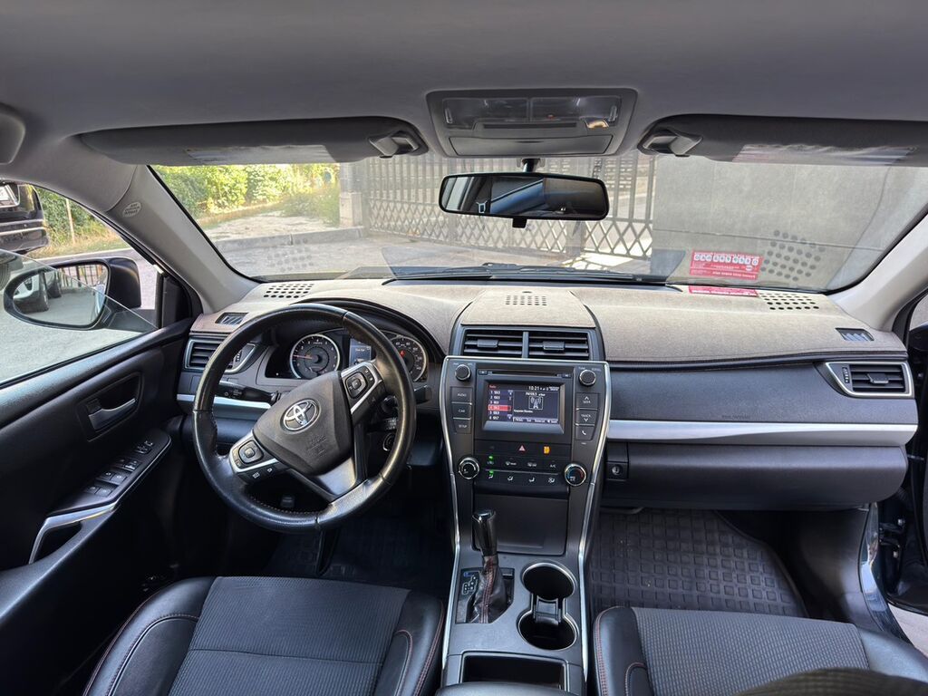 Toyota Camry: 2017 г., Автомат, Бензин, Седан: фото 8