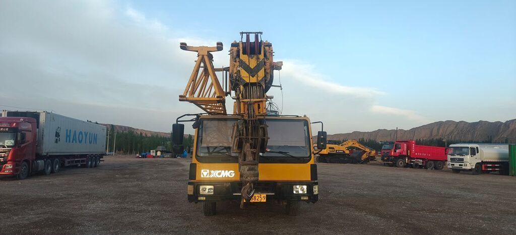 Услуги автокрана XCMG QY25K (25 тонн) - Профессиональная подача: фото 2