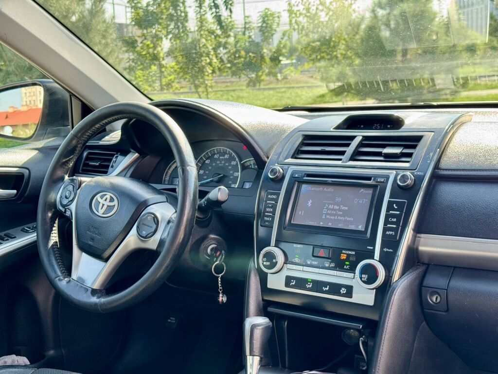 Toyota Camry: 2012 г., 2.5 л, Автомат, Бензин, Седан: фото 5
