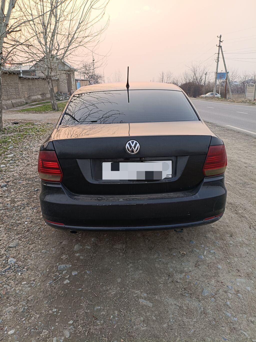 Volkswagen Polo: 2016 г., 1.6 л, Автомат, Газ, Седан: фото 6