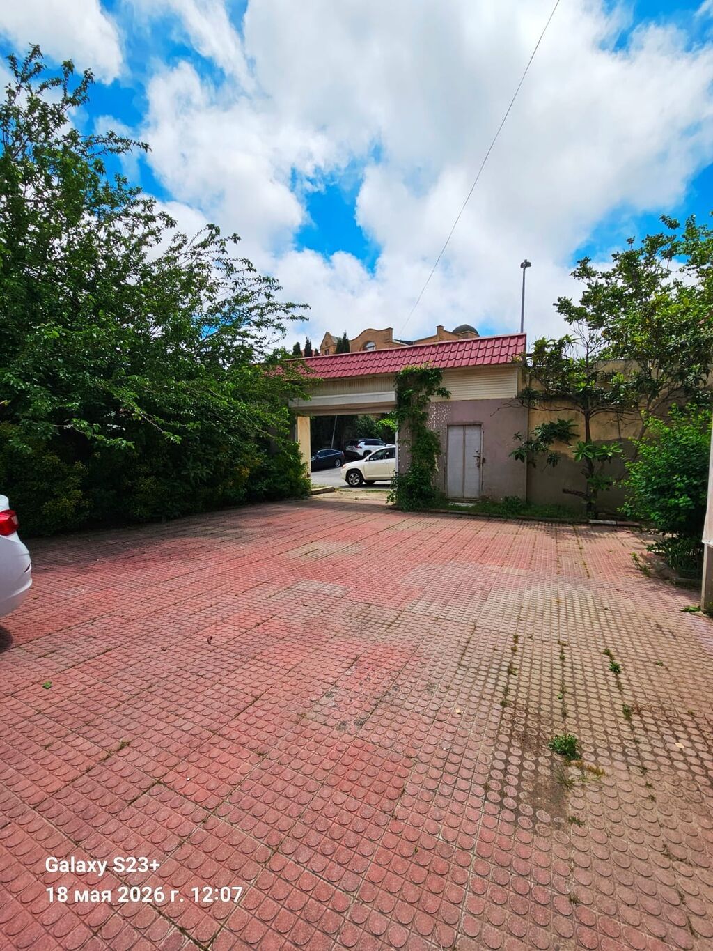 10 otaq, 377 kv. m, Yeni təmirli