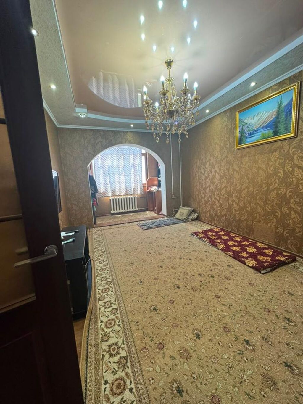 3 комнаты, 62 м², Пишпек 105 серия, 7 этаж, Старый ремонт: фото 1