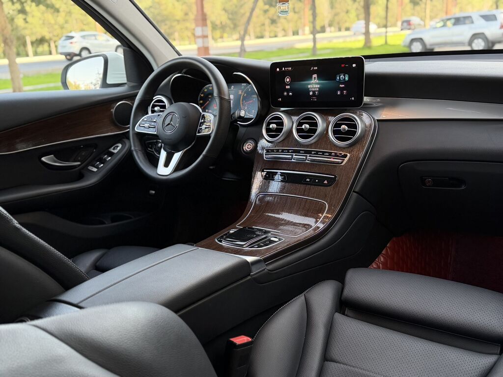 Mercedes-Benz GLC-Class: 2021 г., 2 л, Автомат, Бензин, Кроссовер: фото 8