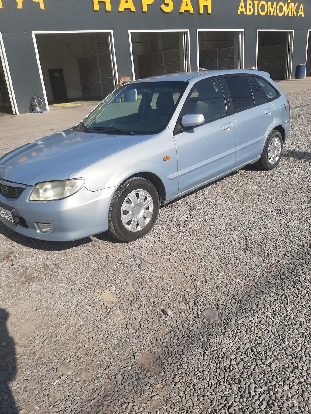 Mazda 323: 2002 г., 1.6 л, Автомат, Бензин, Хэтчбэк: фото 2