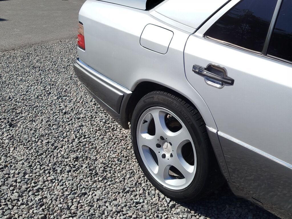 Mercedes-Benz E-Class: 1994 г., 3.2 л, Автомат, Бензин, Седан: фото 4