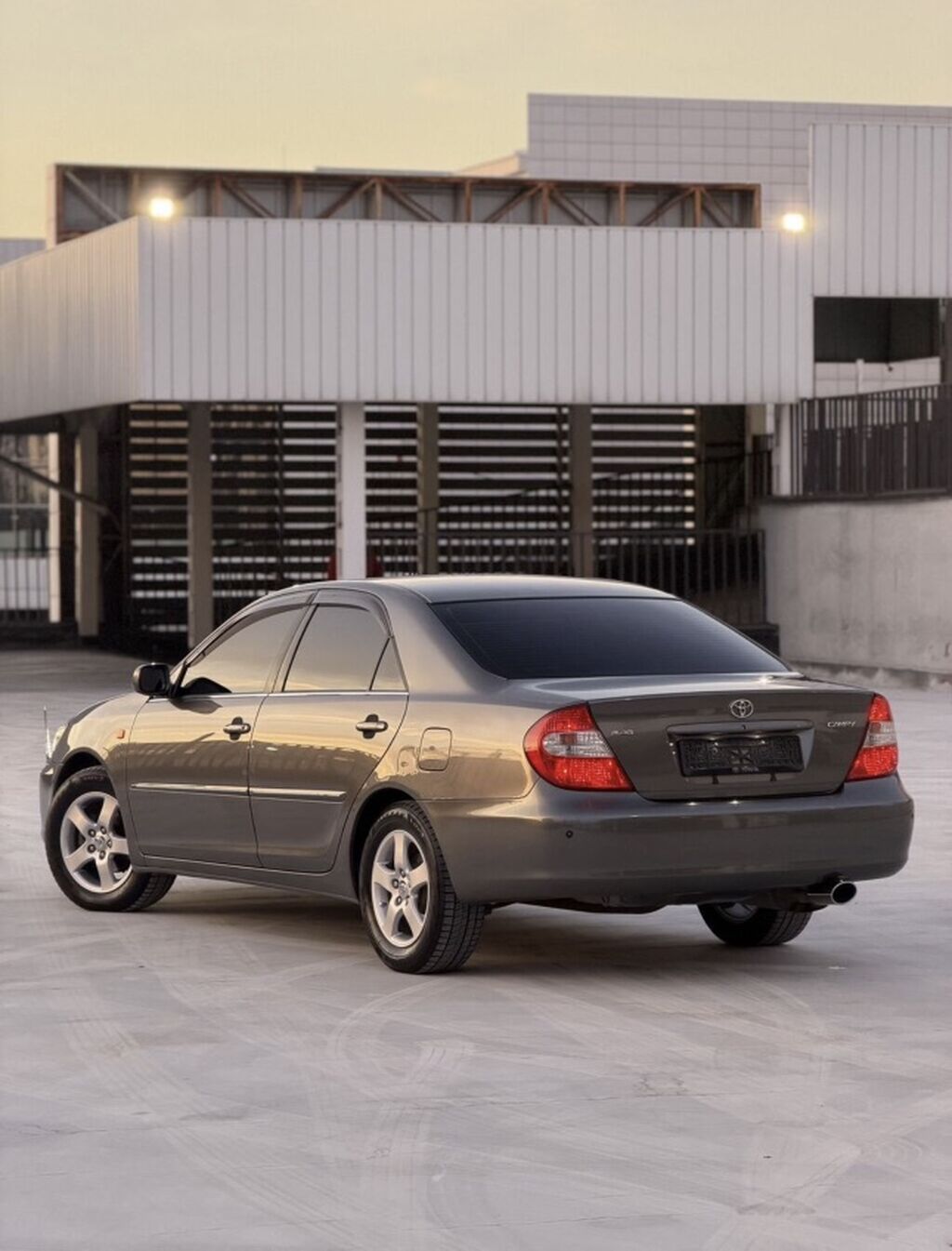 Toyota Camry: 2004 г., Автомат, Бензин, Седан: фото 2