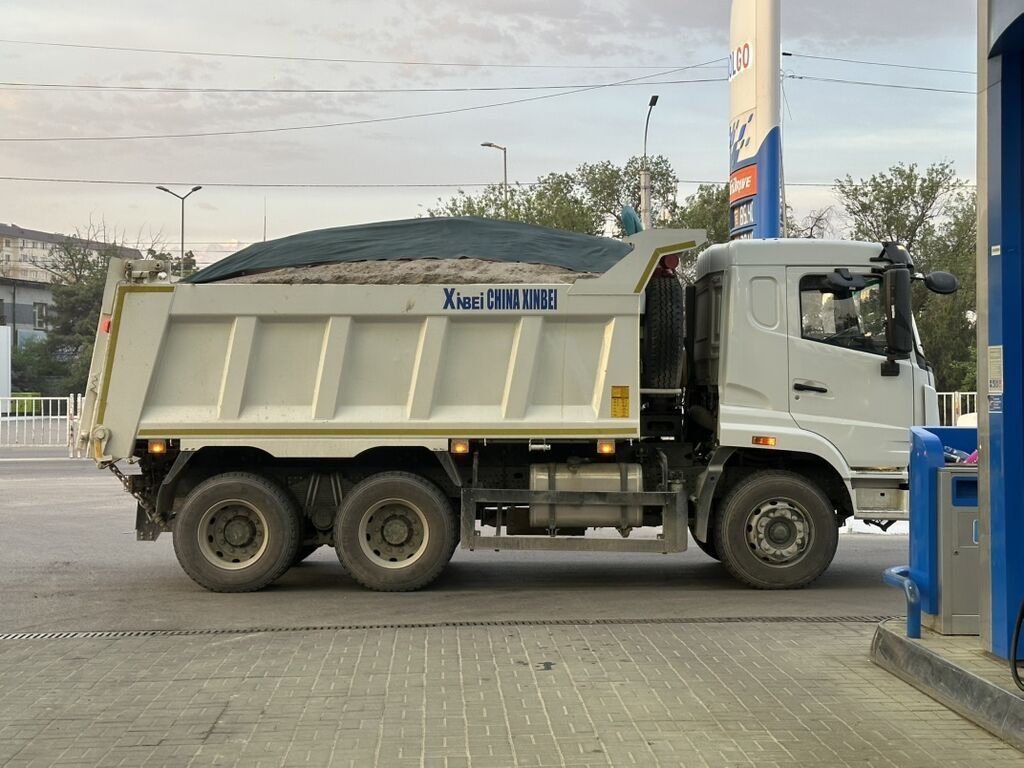 Заказать Камаз, Доставка щебня, угля, песка, чернозема, отсев, 25 тонн: фото 2
