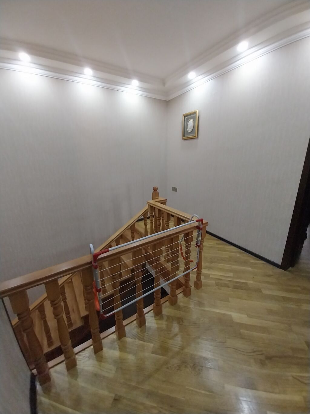 Bakıxanov qəs. 4 otaqlı, 200 kv. m, Kredit yoxdur, Yeni təmirli
