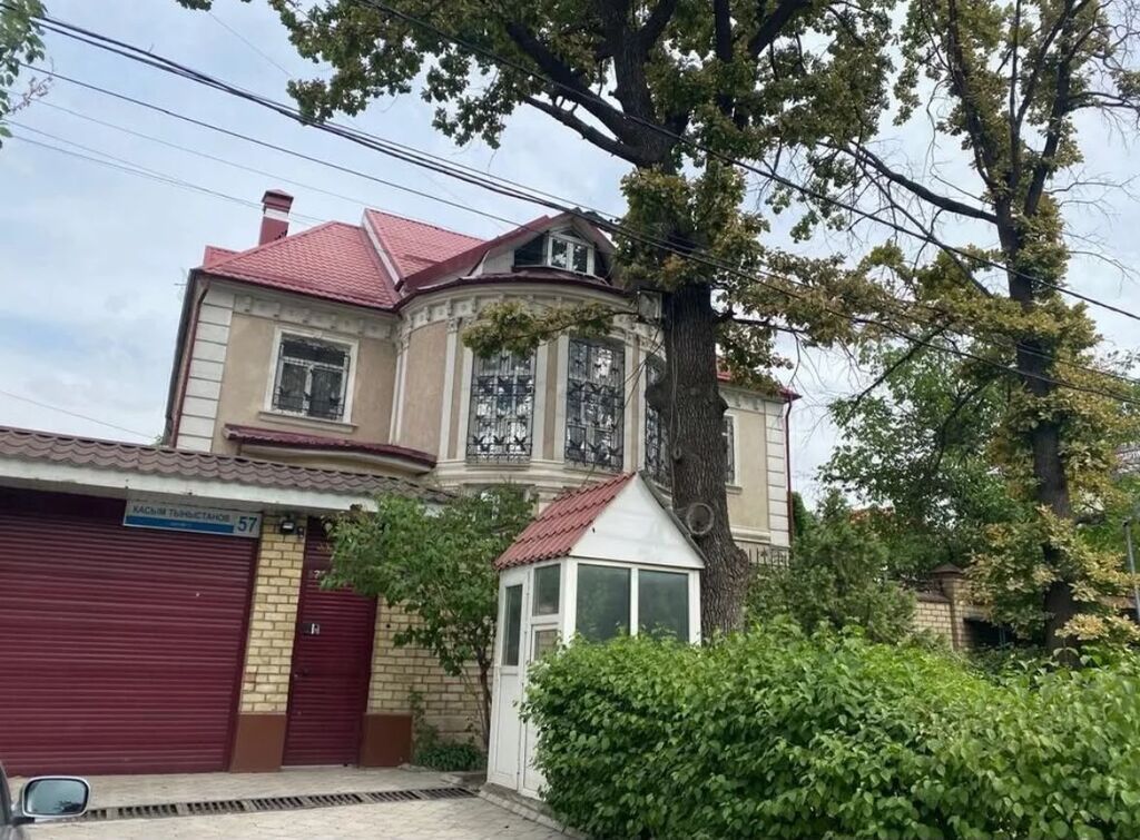 Сдаётся дом под офис или коммерцию на Тыныстанова, 700 м²: фото 1