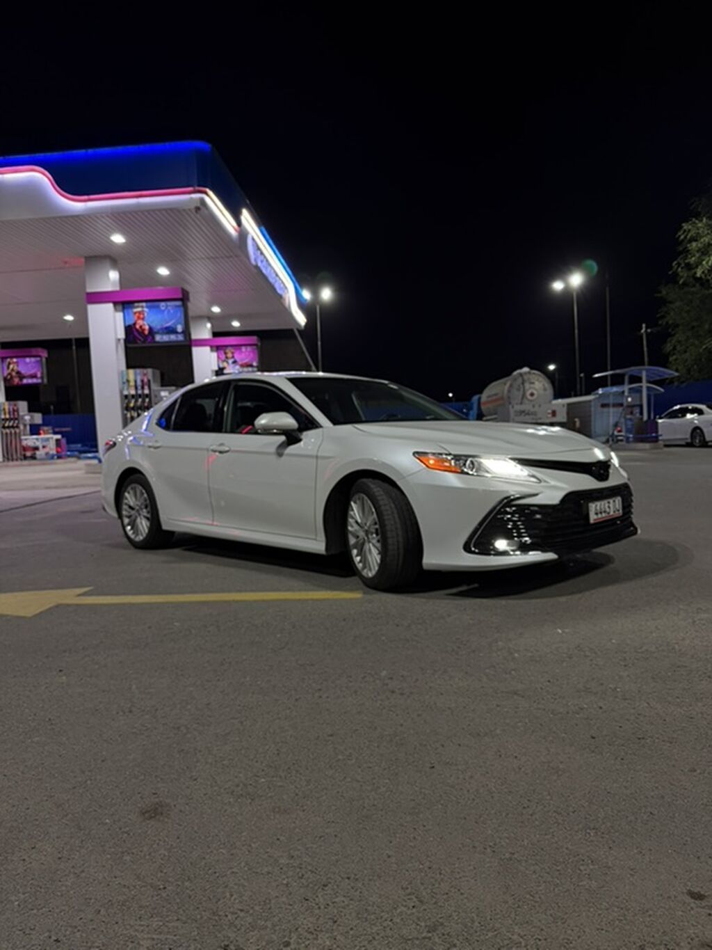 Toyota Camry: 2020 г., 2.5 л, Автомат, Бензин, Седан — фото 1