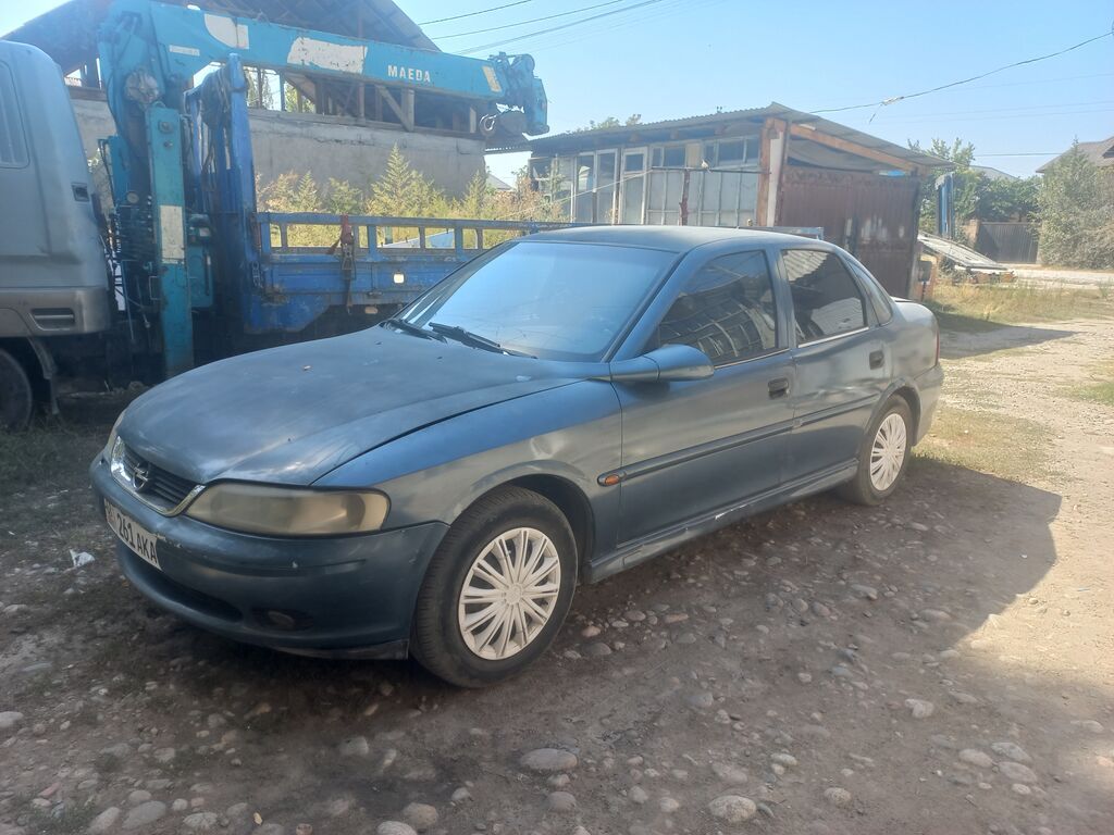 Opel Vectra: 2002 г., 1.8 л, Автомат, Бензин, Седан: фото 2