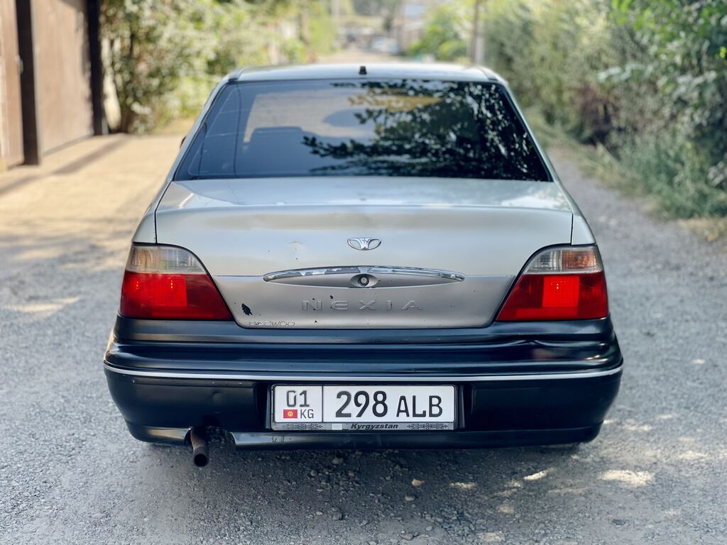 Daewoo Nexia: 2008 г., 1.6 л, Механика, Бензин, Седан: фото 3
