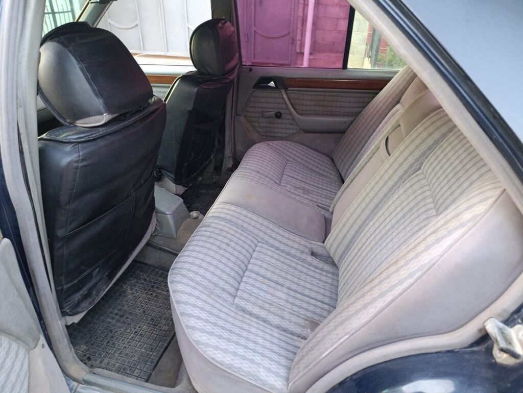 Mercedes-Benz W124: 1992 г., 2 л, Механика, Бензин, Седан: фото 6
