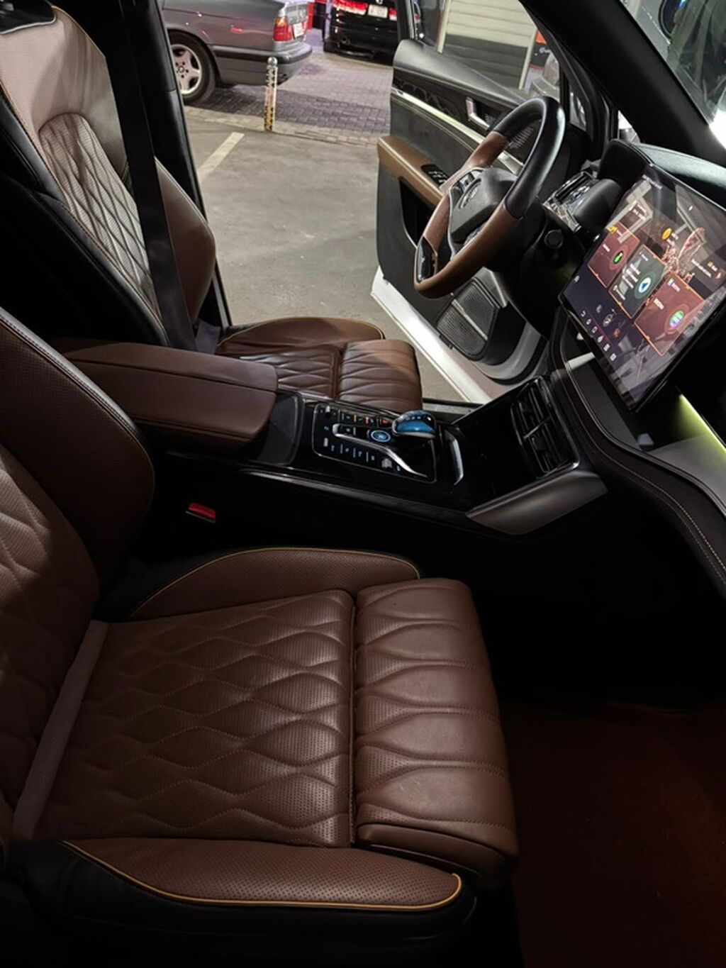 BYD Tang: 2021 г., 1.5 л, Автомат, Гибрид, Кроссовер: фото 7