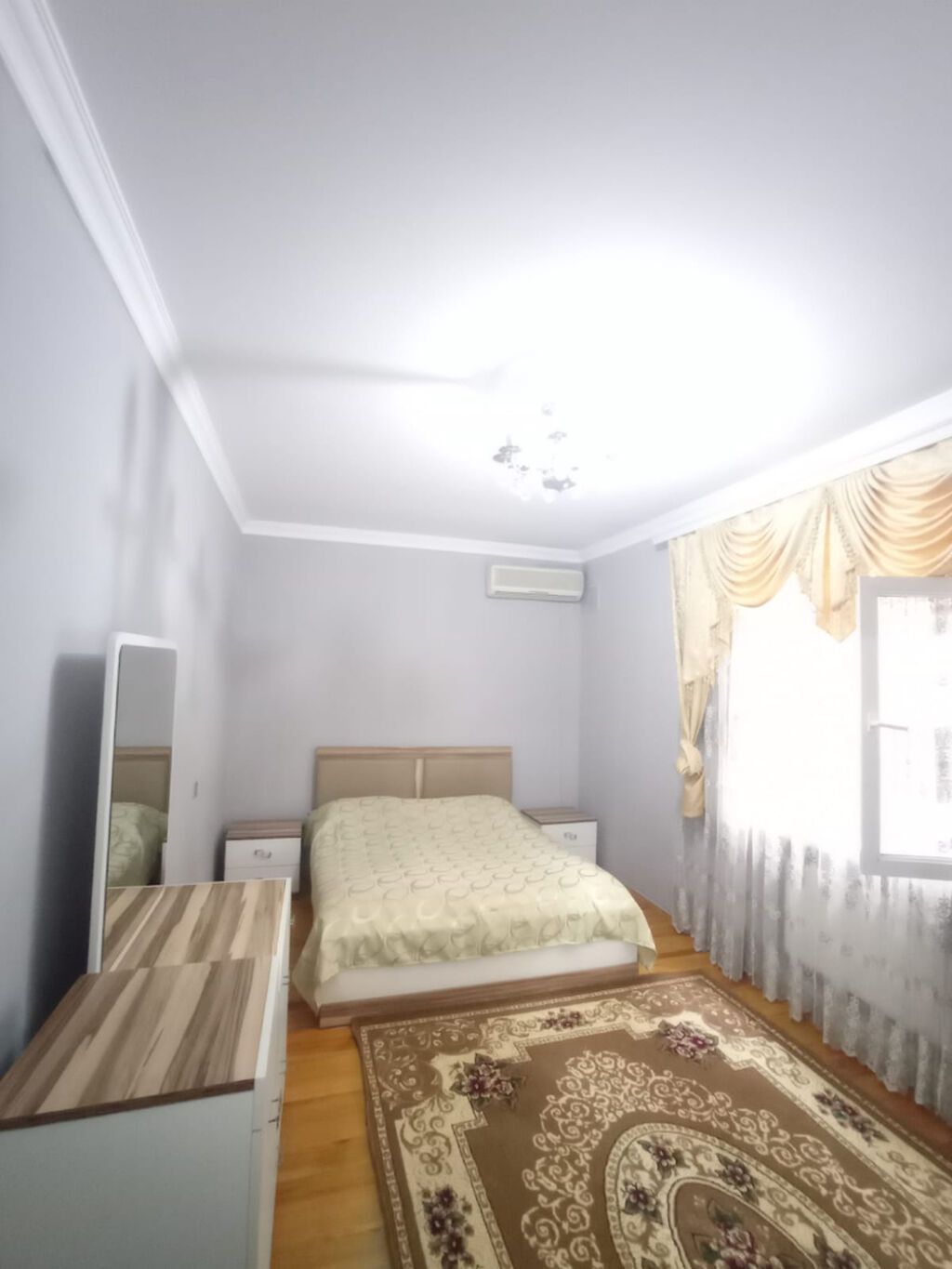 6 otaqlı, 168 kv. m, Kredit var, Orta təmir