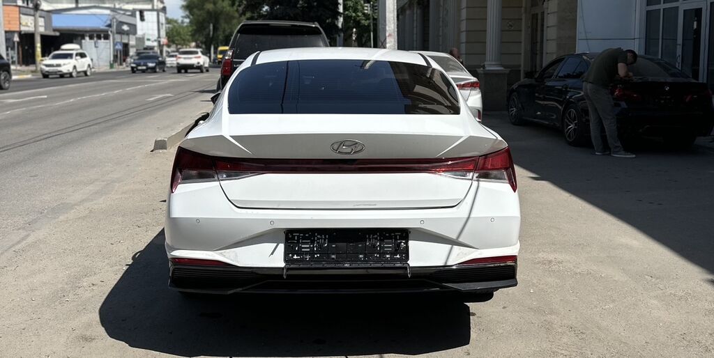 Hyundai Elantra: 2021 г., 1.6 л, Автомат, Бензин, Седан: фото 6