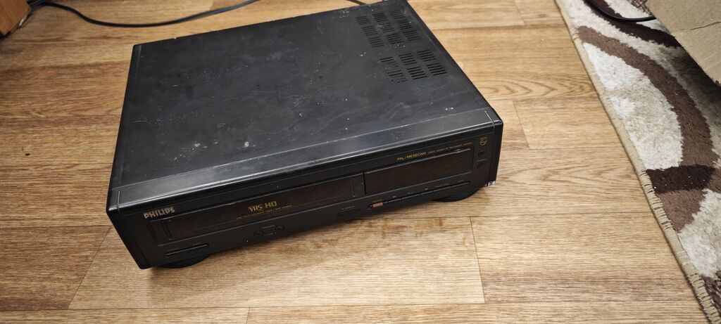Видеомагнитофон Philips VHS HQ, модель VR530 (PAL/MESECAM): фото 2