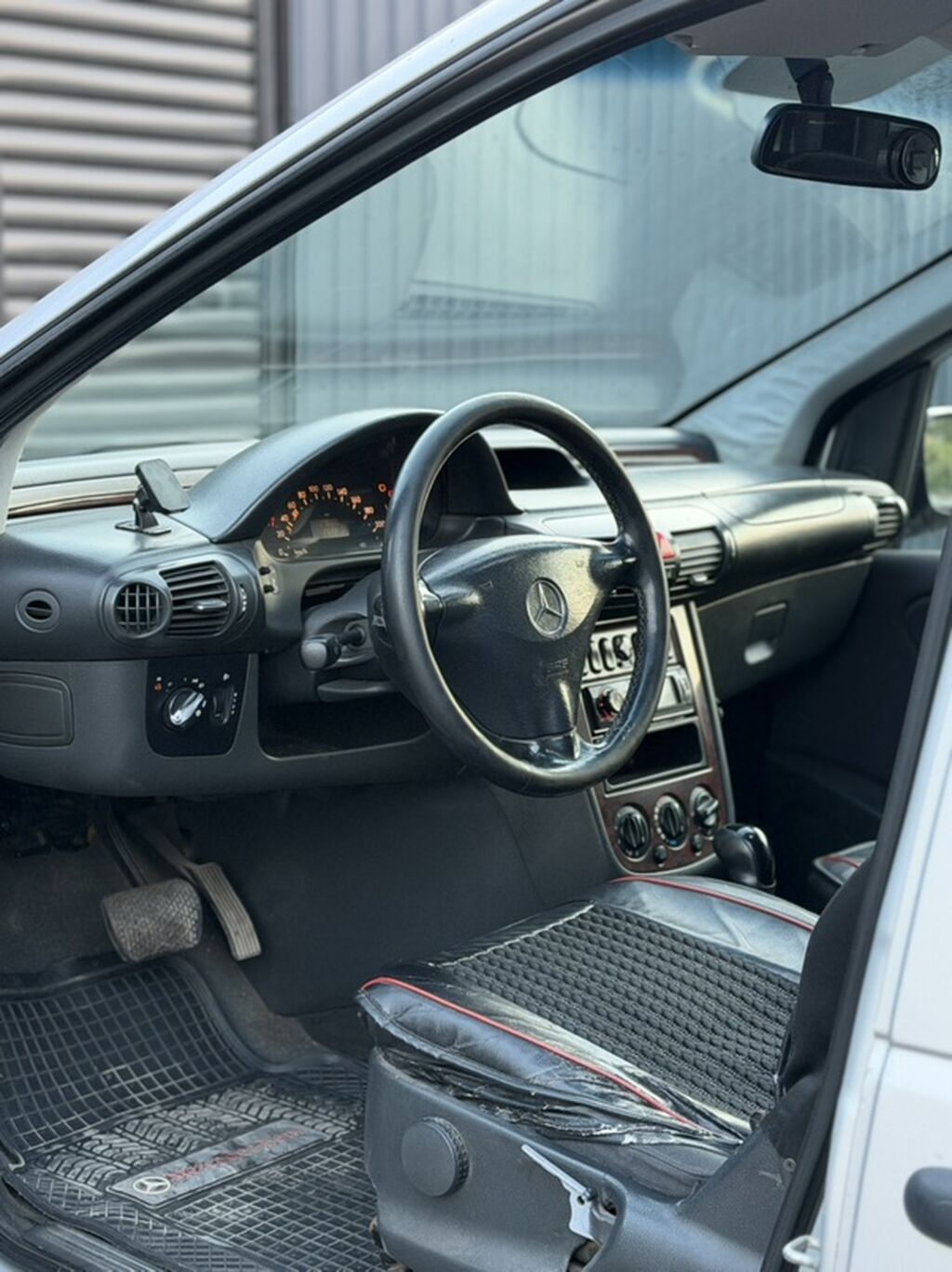 Mercedes-Benz Vaneo: 2003 г., 1.6 л, Автомат, Бензин, Минивэн: фото 7