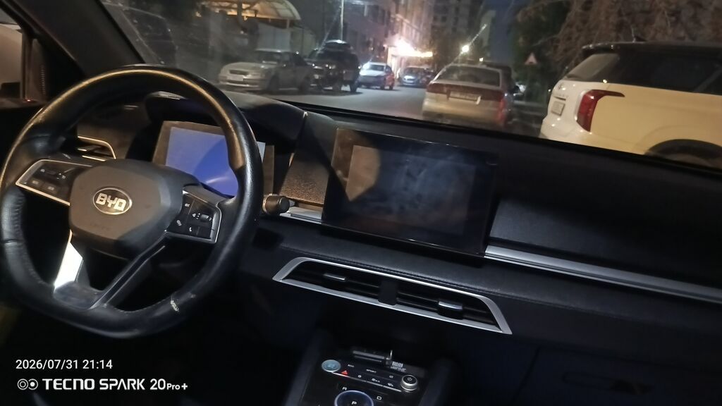 BYD E3: 2020 г., Автомат, Электромобиль, Седан: фото 3