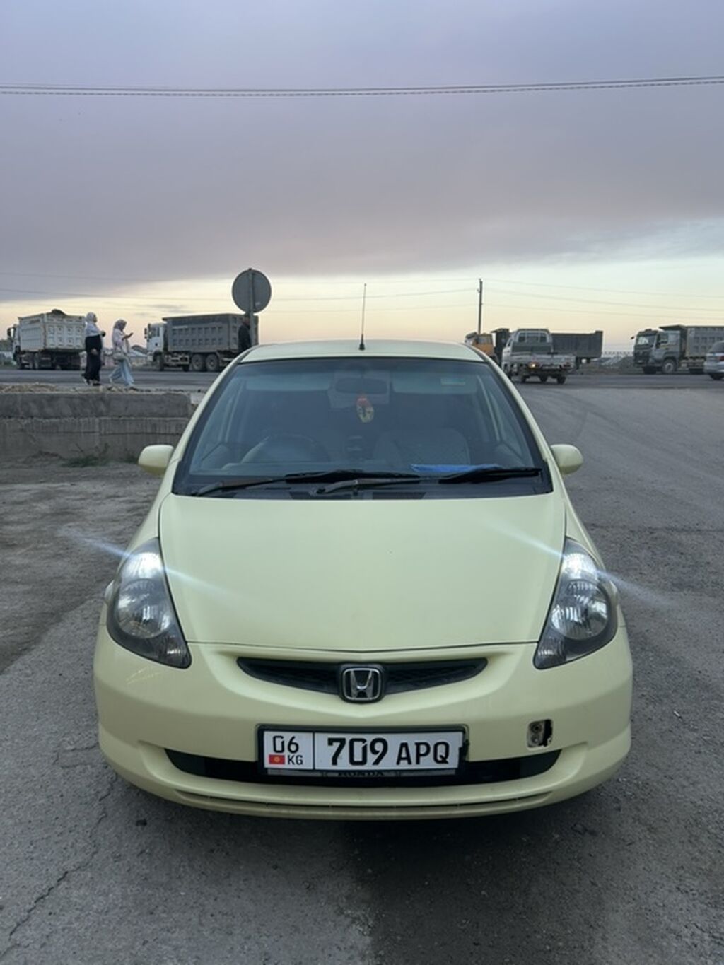 Honda Fit: 2002 г., 1.3 л, Автомат, Бензин, Хэтчбэк: фото 2