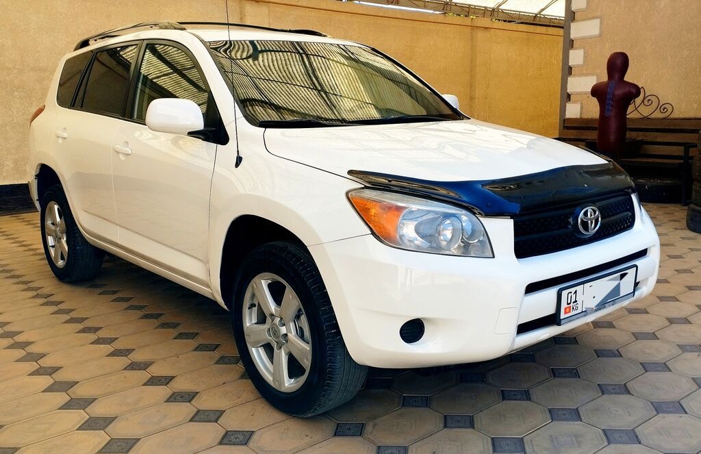 Toyota RAV4: 2006 г., 2 л, Автомат, Бензин, Кроссовер: фото 2