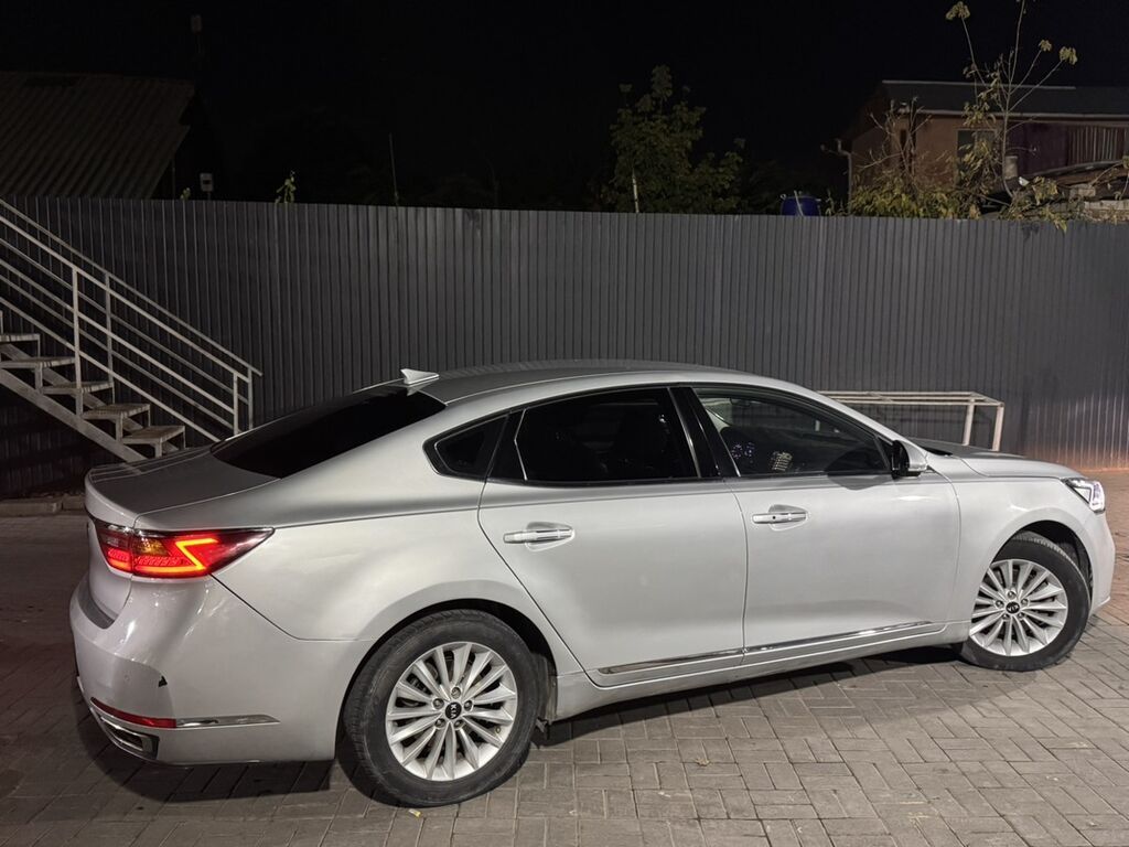 Kia Cadenza: 2018 г., 3 л, Автомат, Газ, Седан: фото 3