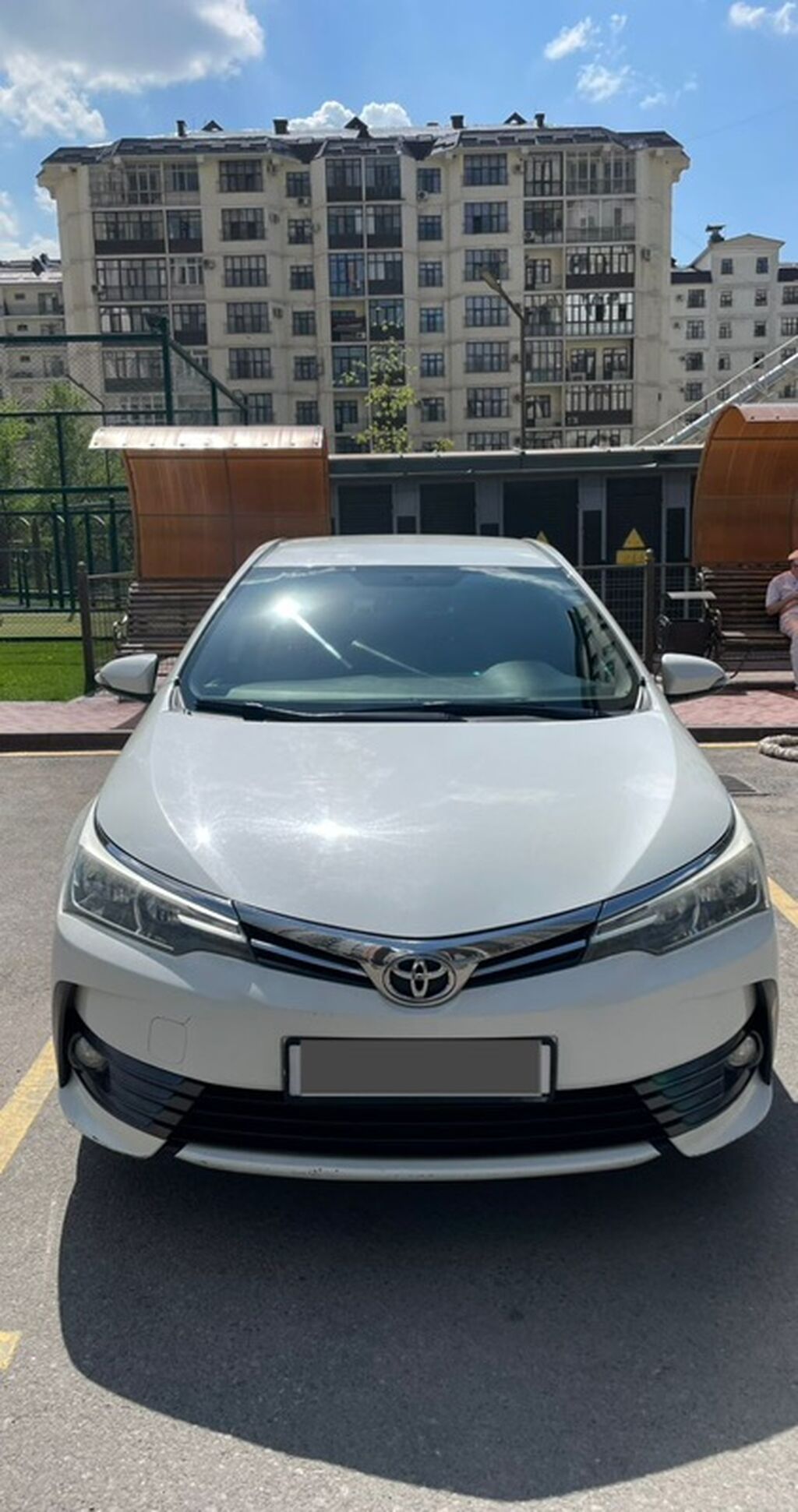 Toyota Corolla: 2017 г., 1.6 л, Автомат, Бензин, Седан — фото 2