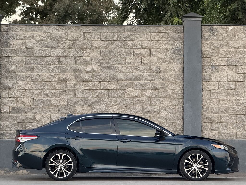 Toyota Camry: 2019 г., 2.5 л, Автомат, Бензин, Седан: фото 8