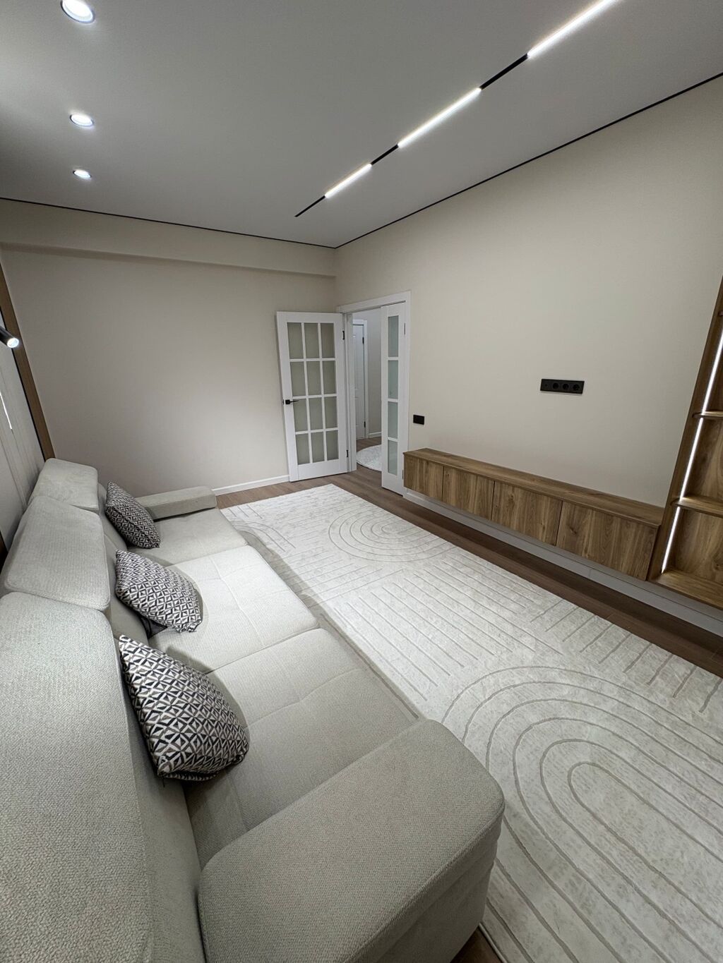 2 комнаты, 70 м², Технопарк Элитка, 10 этаж, Дизайнерский ремонт: фото 3