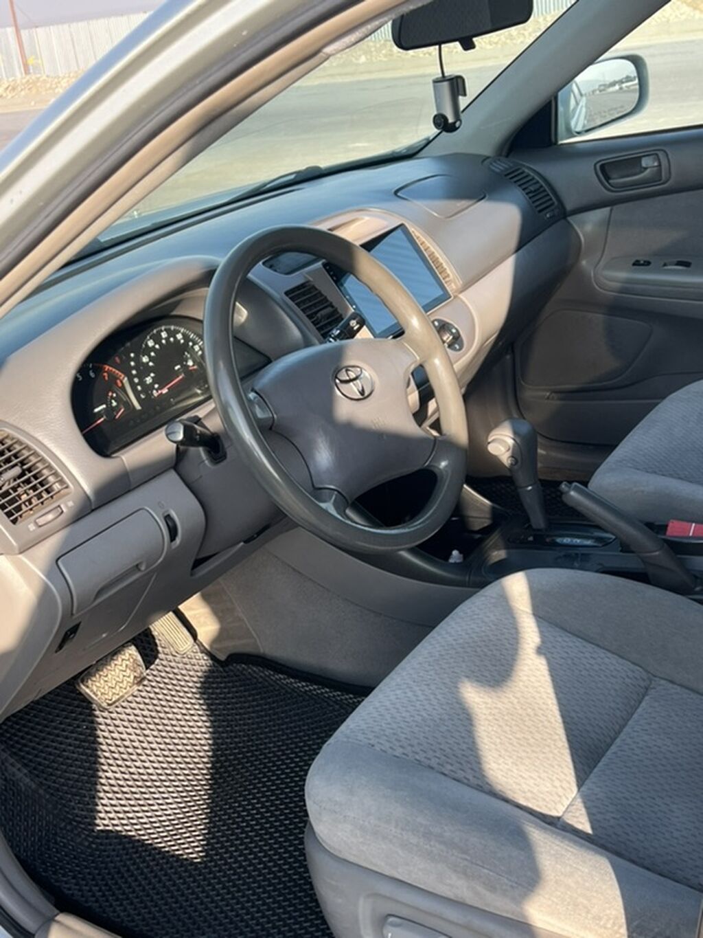 Toyota Camry: 2004 г., 2.4 л, Автомат, Бензин, Седан: фото 2