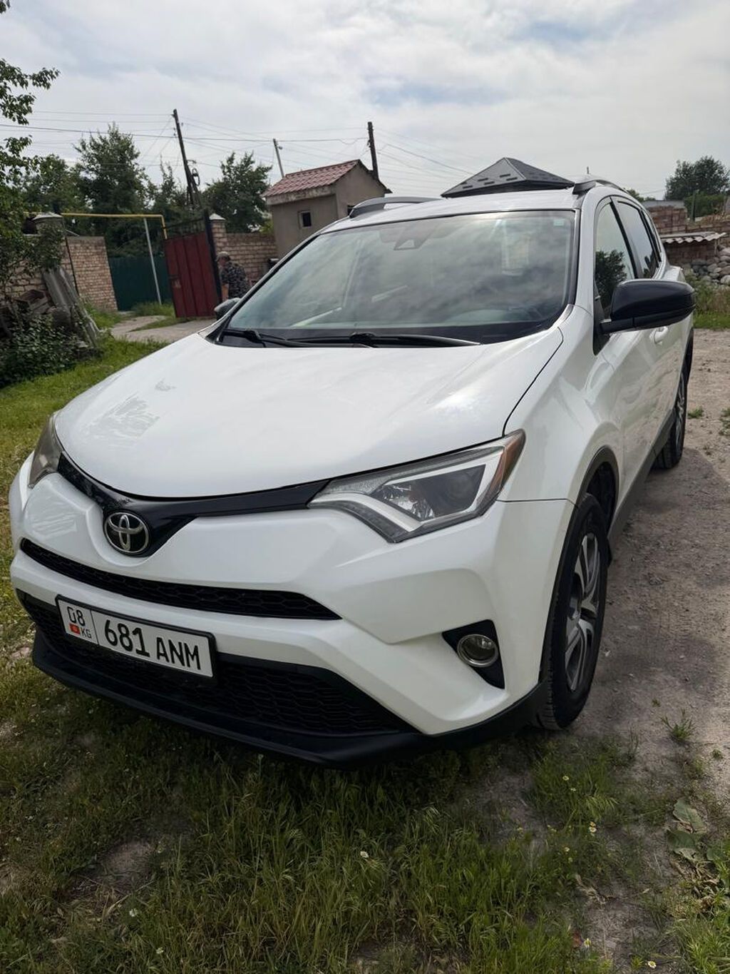 Toyota RAV4: 2018 г., 2.5 л, Автомат, Бензин, Кроссовер — фото 4