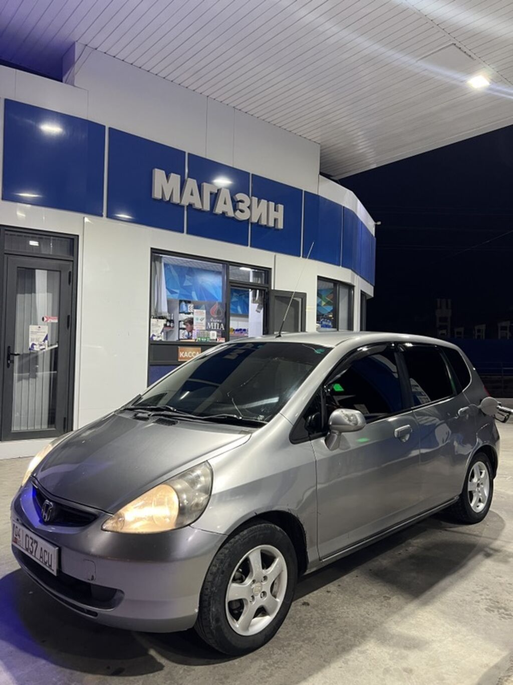 Honda Fit: 2003 г., 1.5 л, Автомат, Бензин, Хэтчбэк — фото 2