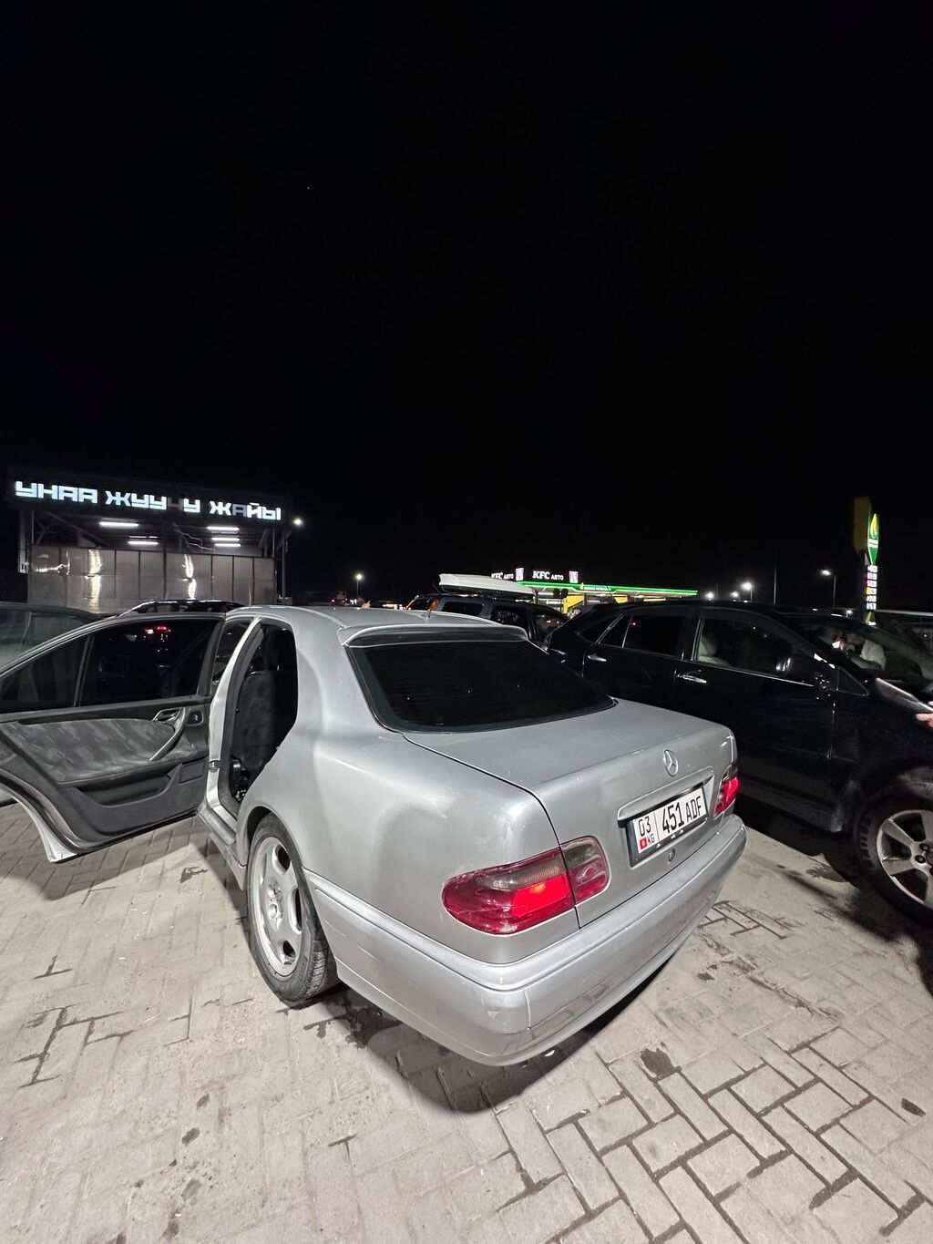 Mercedes-Benz E-Class: 2001 г., 2.8 л, Автомат, Бензин, Седан: фото 3