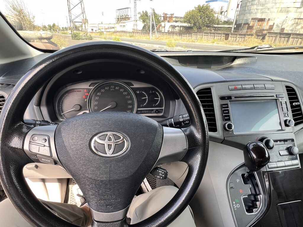 Toyota Venza: 2009 г., 2.7 л, Автомат, Бензин, Кроссовер: фото 6