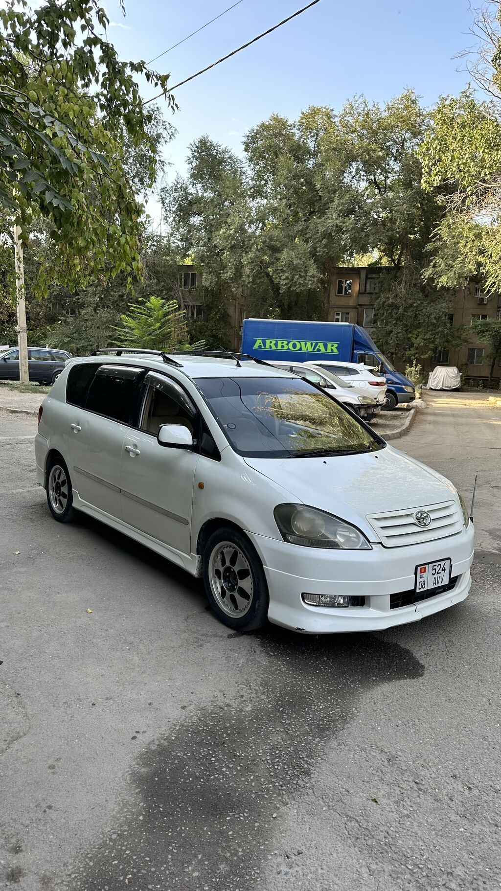 Toyota Ipsum: 2001 г., 2.4 л, Автомат, Газ, Минивэн: фото 2