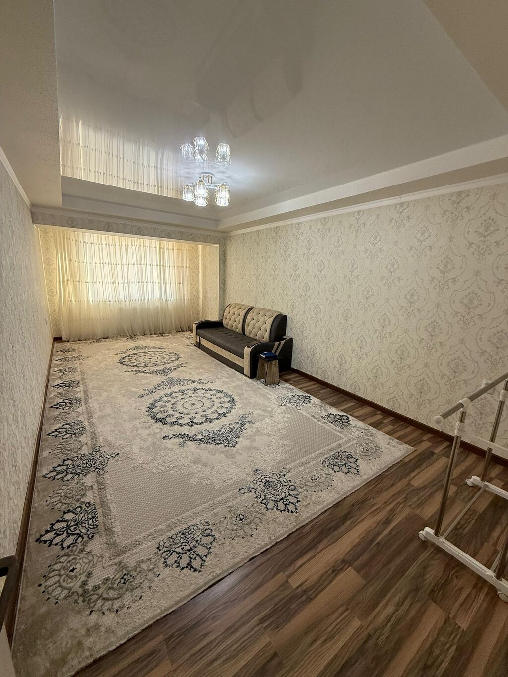3 комнаты, 82 м², Ошский мкр., 4 этаж, Свежий ремонт: фото 3