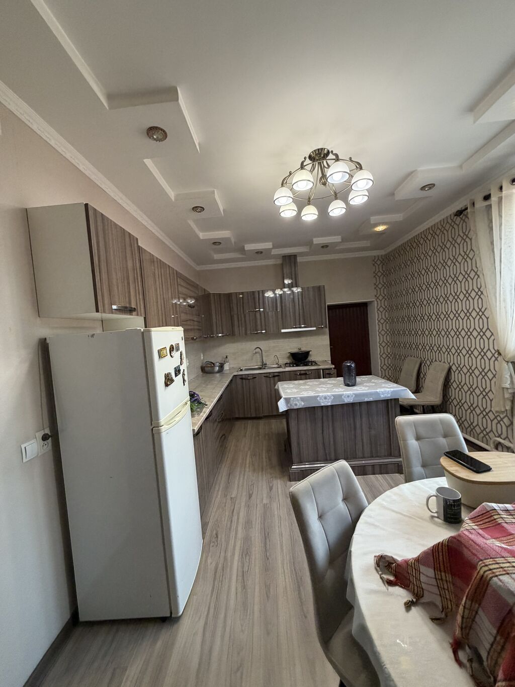 Ак Ордо 1 150м2, зал, кухня, холл, сан узел, 4 спальных комнат на 2: фото 7