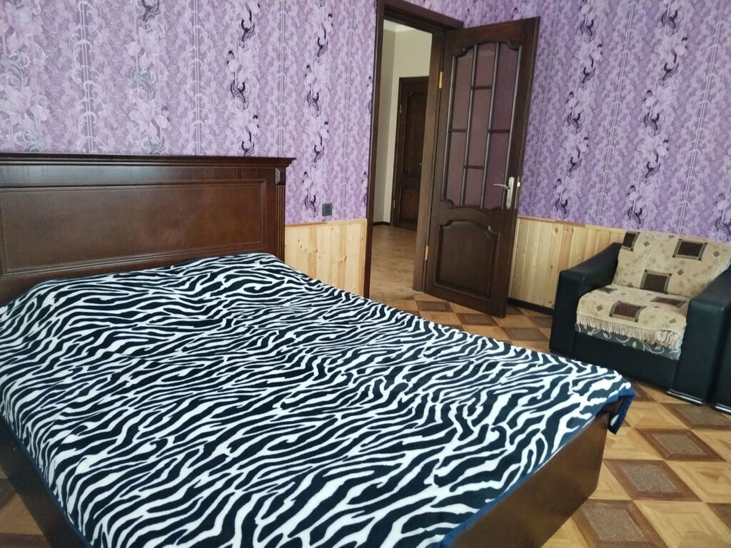 3 otaqlı, 110 kv. m, Yeni təmirli