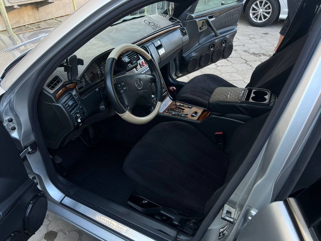 Mercedes-Benz E-Class: 2002 г., 2.7 л, Автомат, Электромобиль, Седан: фото 6