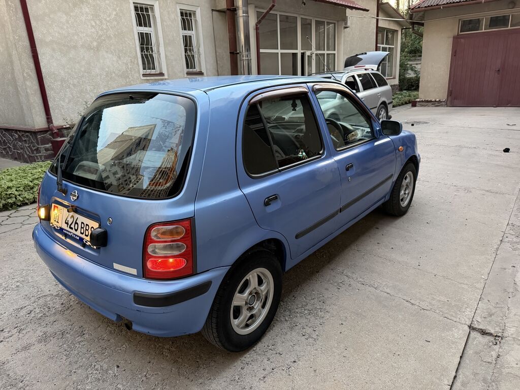 Nissan March: 2000 г., 1 л, Автомат, Бензин, Хэтчбэк: фото 2