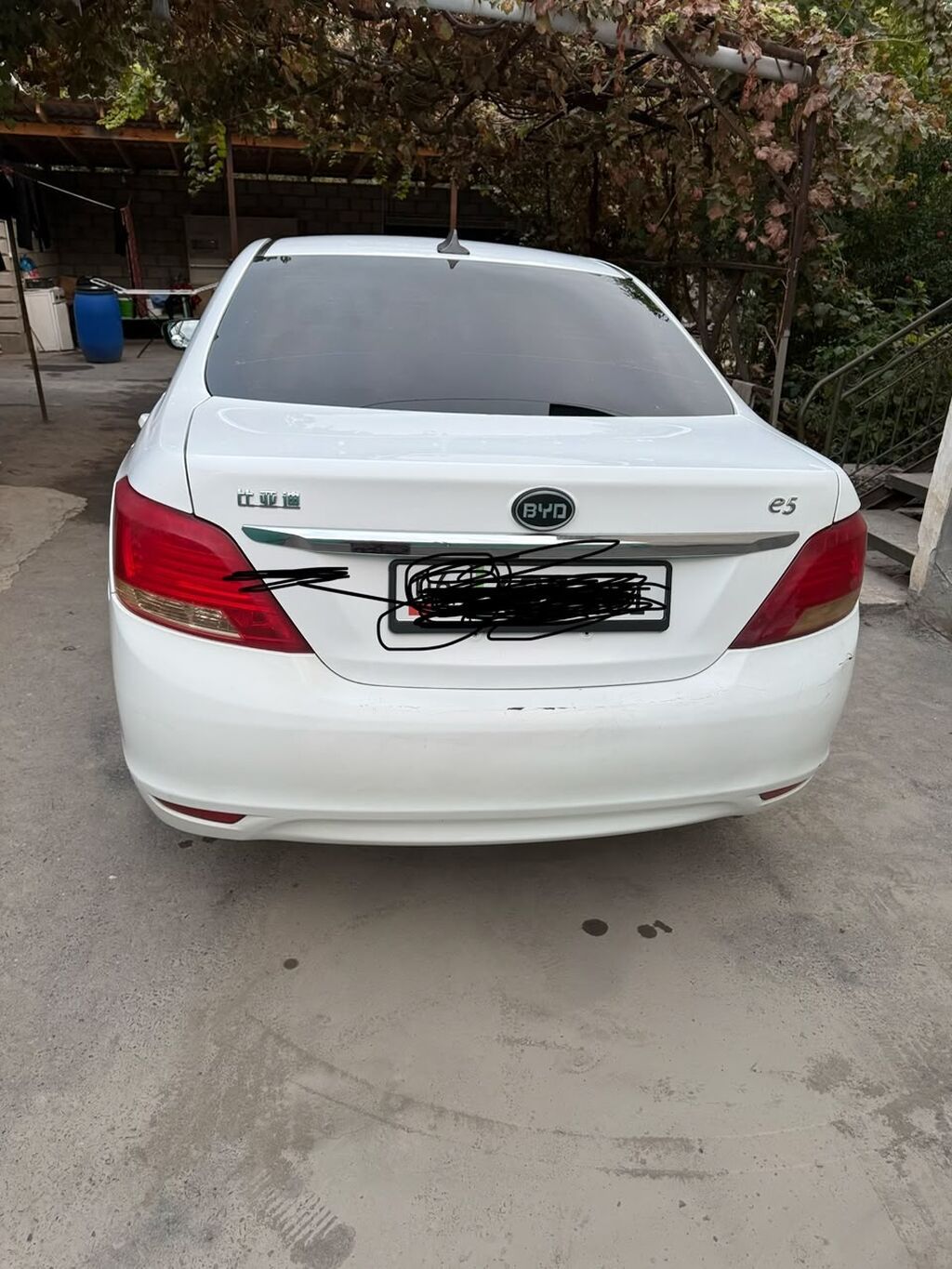 BYD E5: 2019 г., 1.6 л, Автомат, Электромобиль, Седан: фото 2