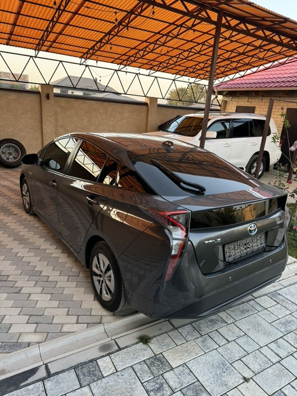 Toyota Prius: 2018 г., Вариатор, Гибрид, Лифтбек: фото 5