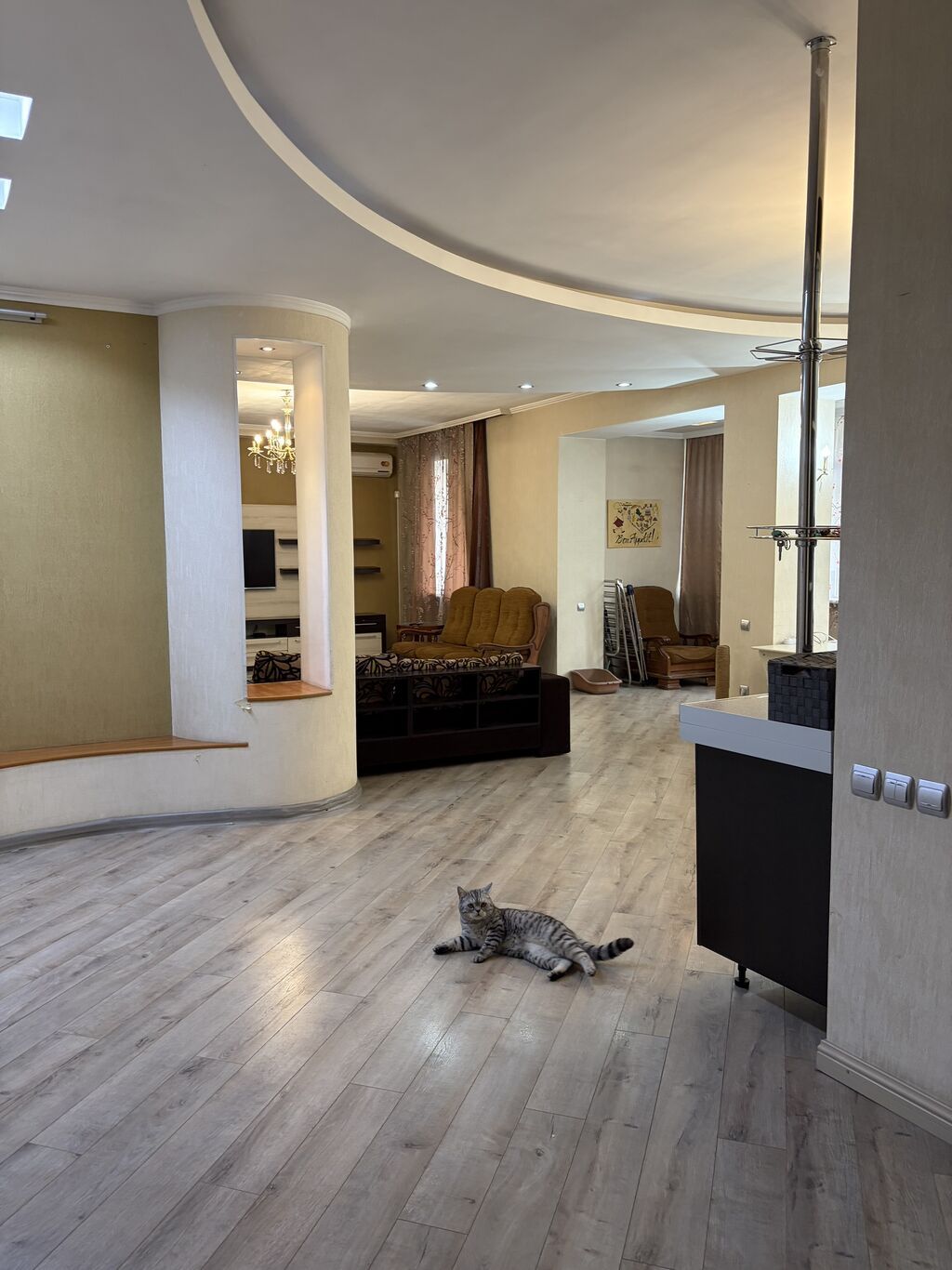 4 комнаты, 187 м², Бишкек Парк ТРЦ Элитка, 2 этаж, Евроремонт: фото 2