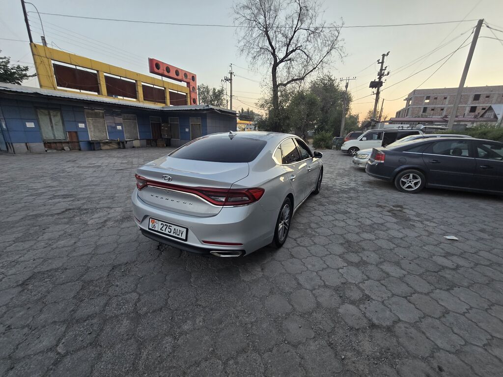 Hyundai Grandeur: 2018 г., 3 л, Автомат, Седан: фото 4