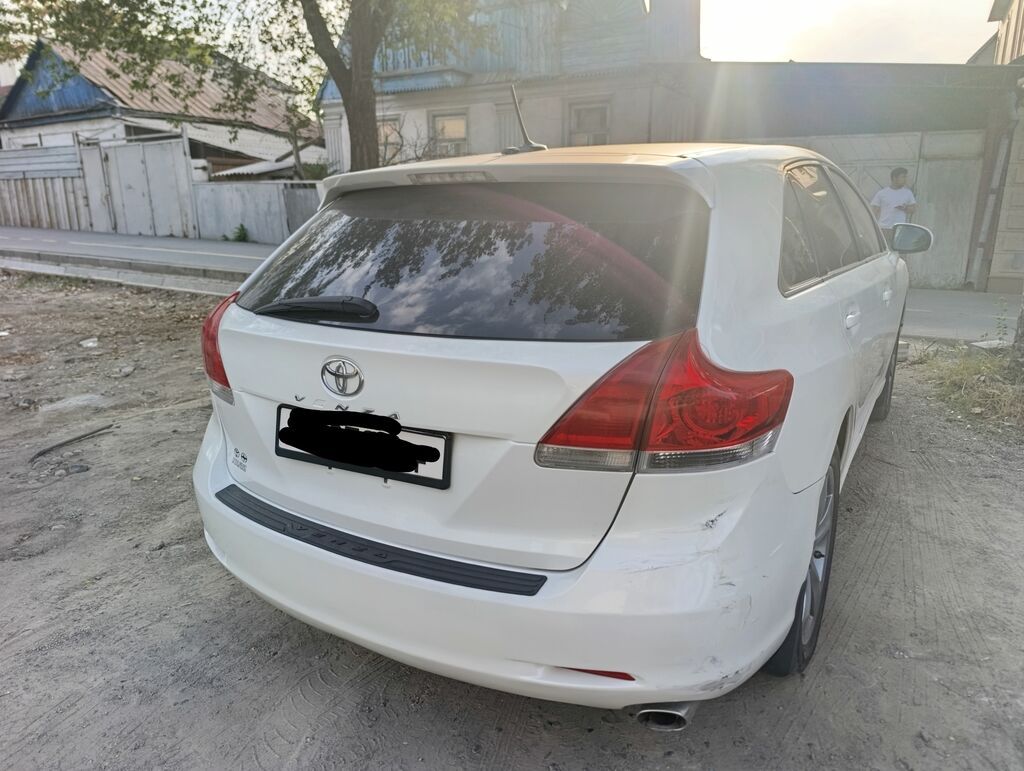 Toyota Venza: 2009 г., 2.7 л, Автомат, Бензин, Кроссовер: фото 2