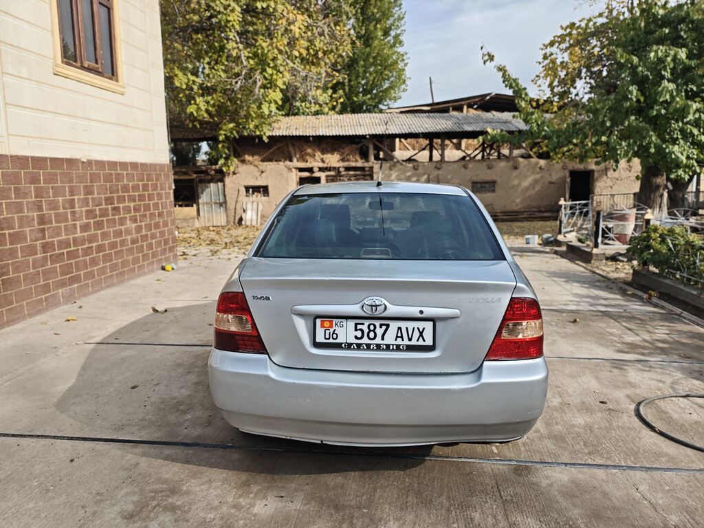 Toyota Corolla: 2003 г., Бензин, Седан: фото 3