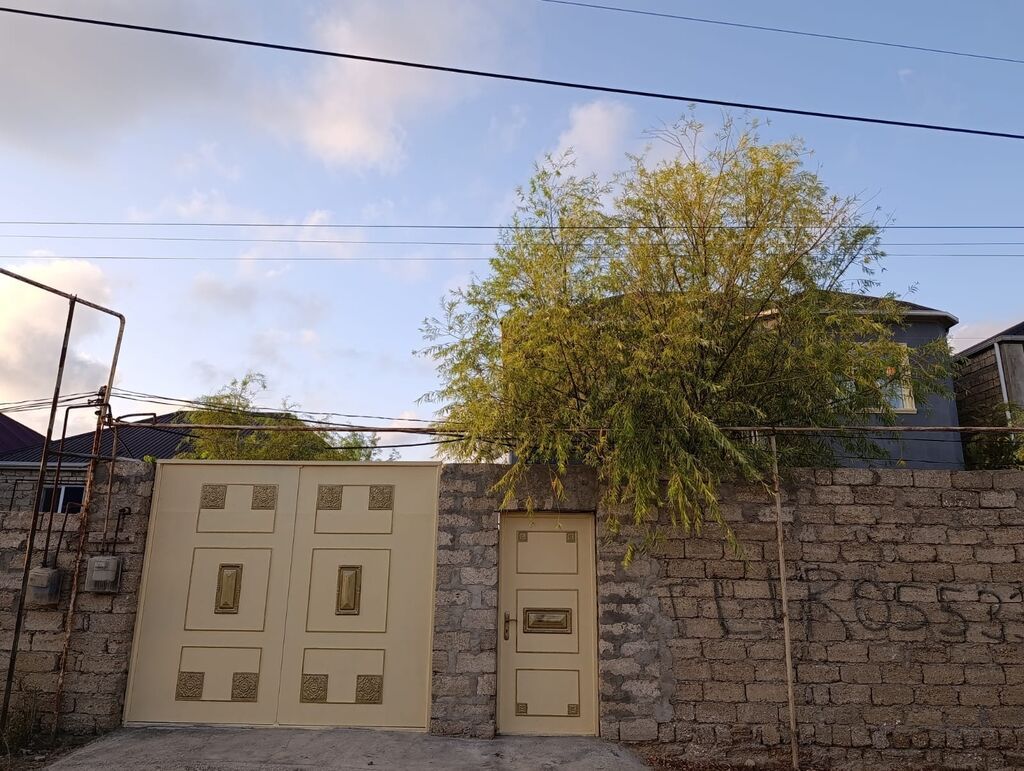6 otaqlı, 220 kv. m, Yeni təmirli