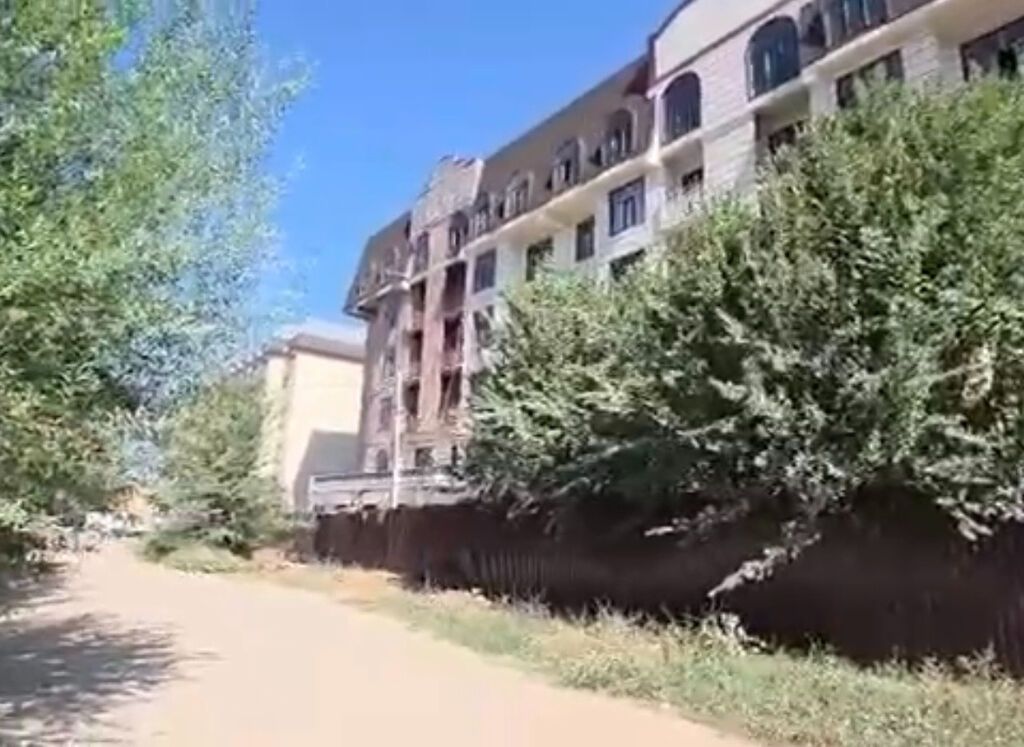 Продажа магазинов В жилом доме, 251 м², ПСО (под самоотделку), Утеплен, 1 этаж: фото 2