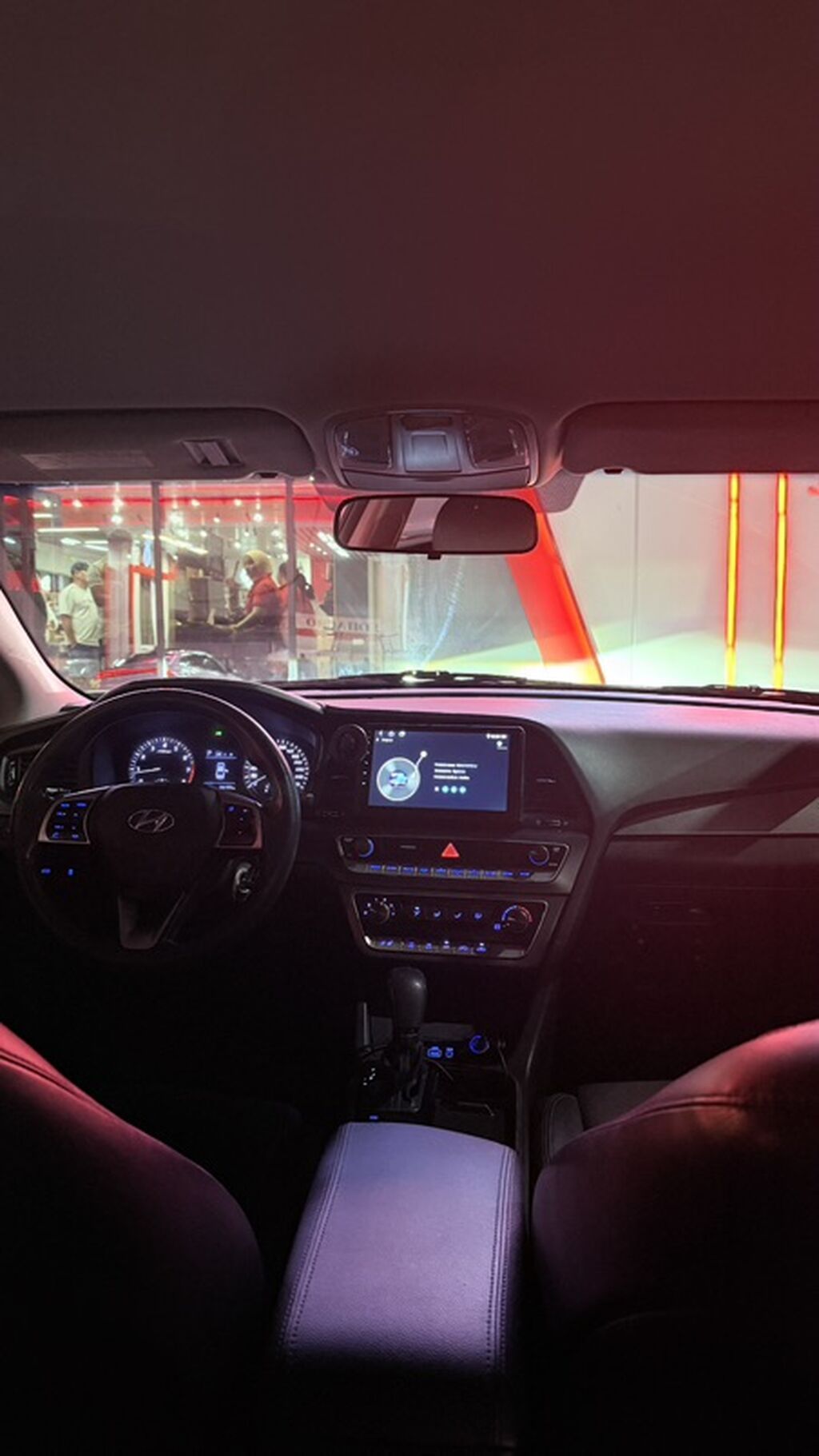 Hyundai Sonata: 2019 г., 2 л, Автомат, Газ, Седан: фото 2