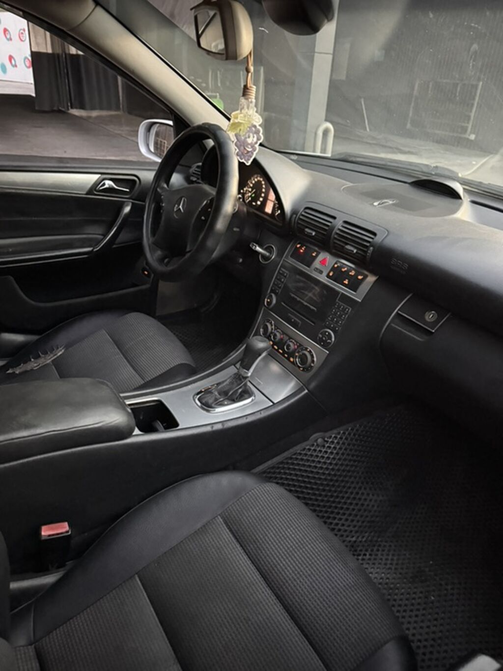 Mercedes-Benz C-Class: 2005 г., 3 л, Автомат, Бензин, Седан: фото 7